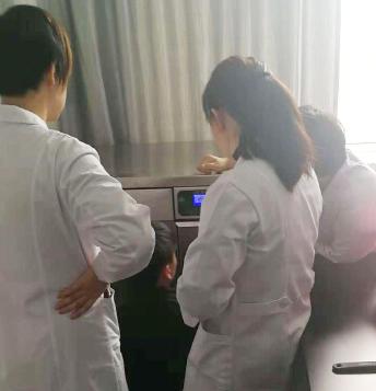 杜伯特實(shí)驗(yàn)室洗瓶機(jī)成功入駐固原市市場(chǎng)監(jiān)督管理局